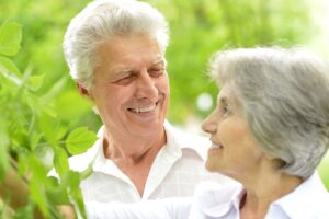 Pourquoi les conjoints aidants retraités sont-ils moins soutenus que les aidants en activité  Vers qui se tourner pour du répit 